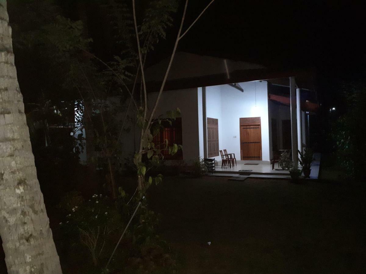 Serene Home Stay Udawalawe Luaran gambar